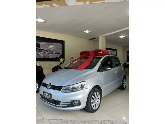 Carro Volkswagen Fox 2016 1.0 MPI Trendline (Flex)