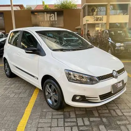 Carro Volkswagen Fox 2017 1.6 MSI Run (Flex)