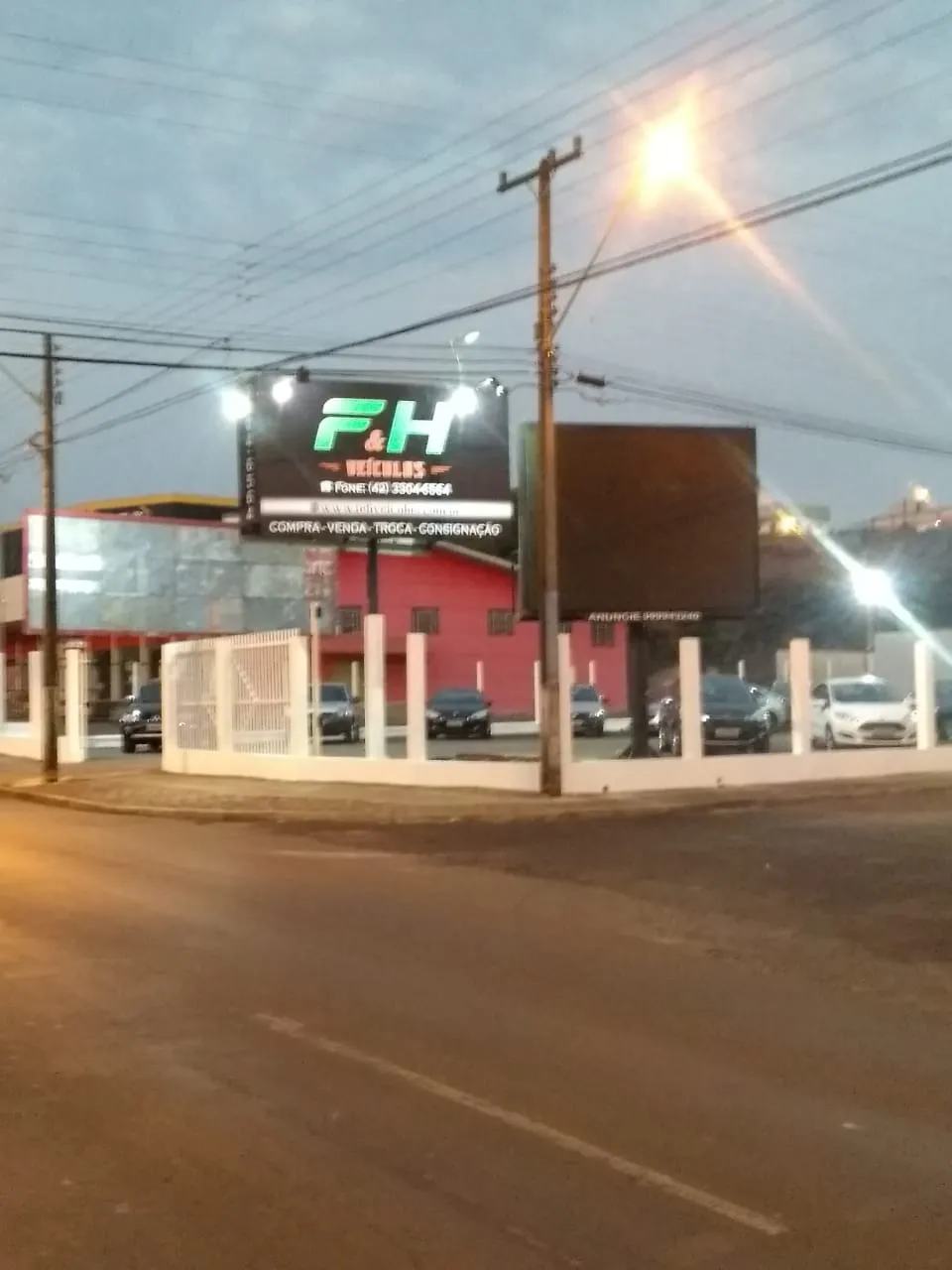 Fachada da loja Veículos à venda em FeH VEICULOS - Guarapuava - PR | Mobiauto