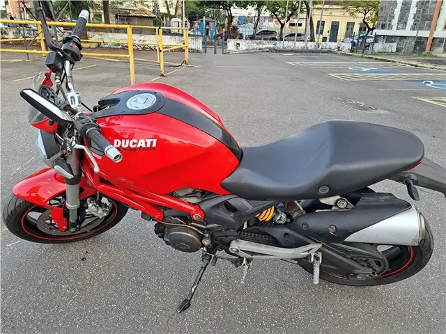 Carro Ducati Monster 2010 696