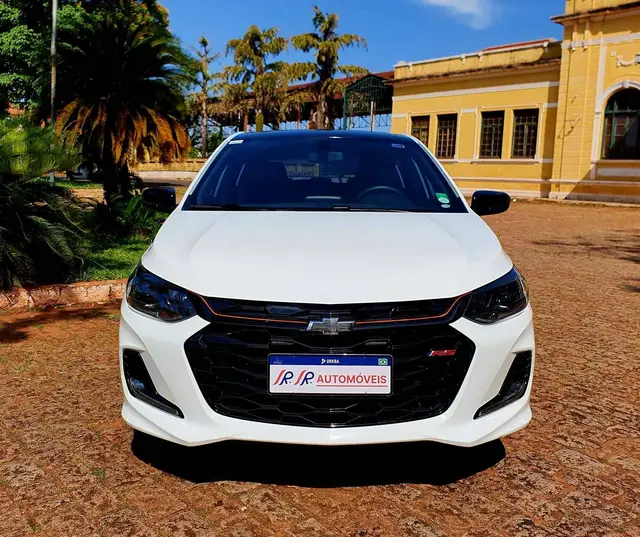 Carro Chevrolet Onix 2022 RS 1.0 Turbo