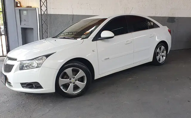 Carro Chevrolet Cruze 2013 LT 1.8 16V Ecotec (Flex)