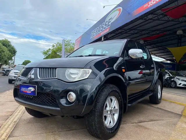 Carro Mitsubishi L200 Triton Sport 2009 L 200 Triton HPE 4x4 3.2 (aut) (CD)