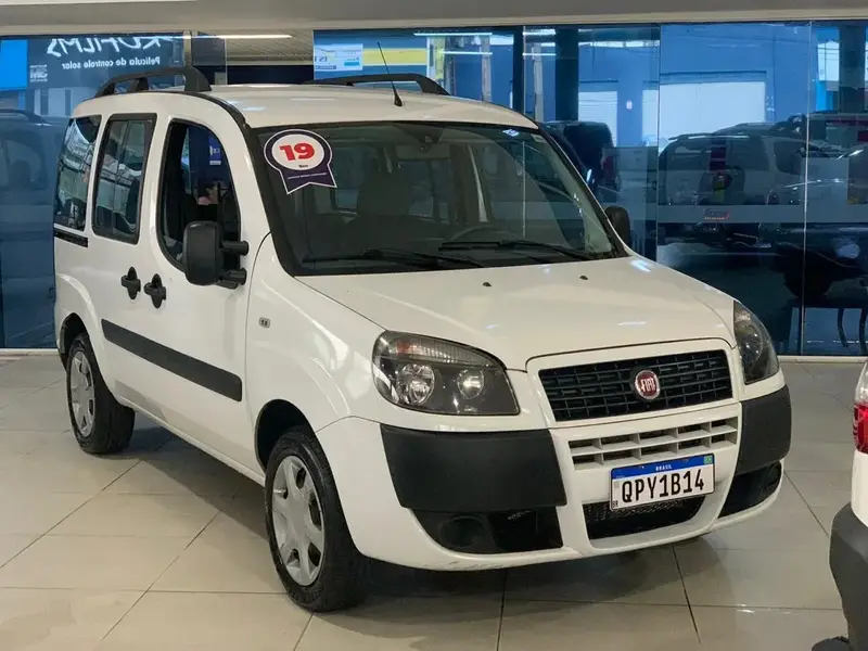 Fiat Doblò Essence 1.8 16V (Flex)