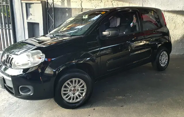 Carro Fiat Uno 2013 Vivace 1.0 8V (Flex) 2p