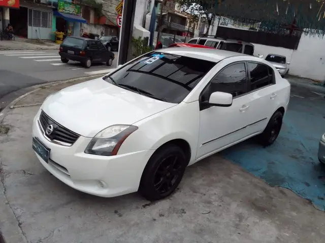 Nissan Sentra 2.0 16V (flex)