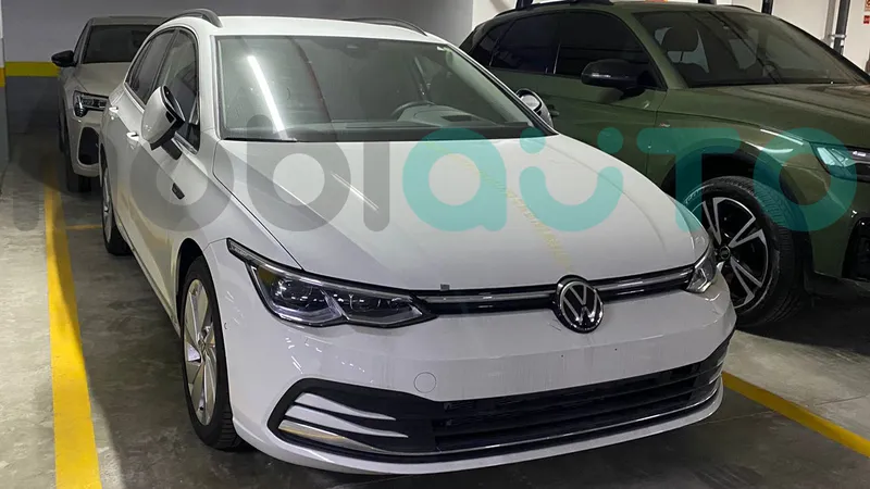 Flagra: nova Golf Variant eTSI vem ao Brasil a serviço da VW e da Audi 