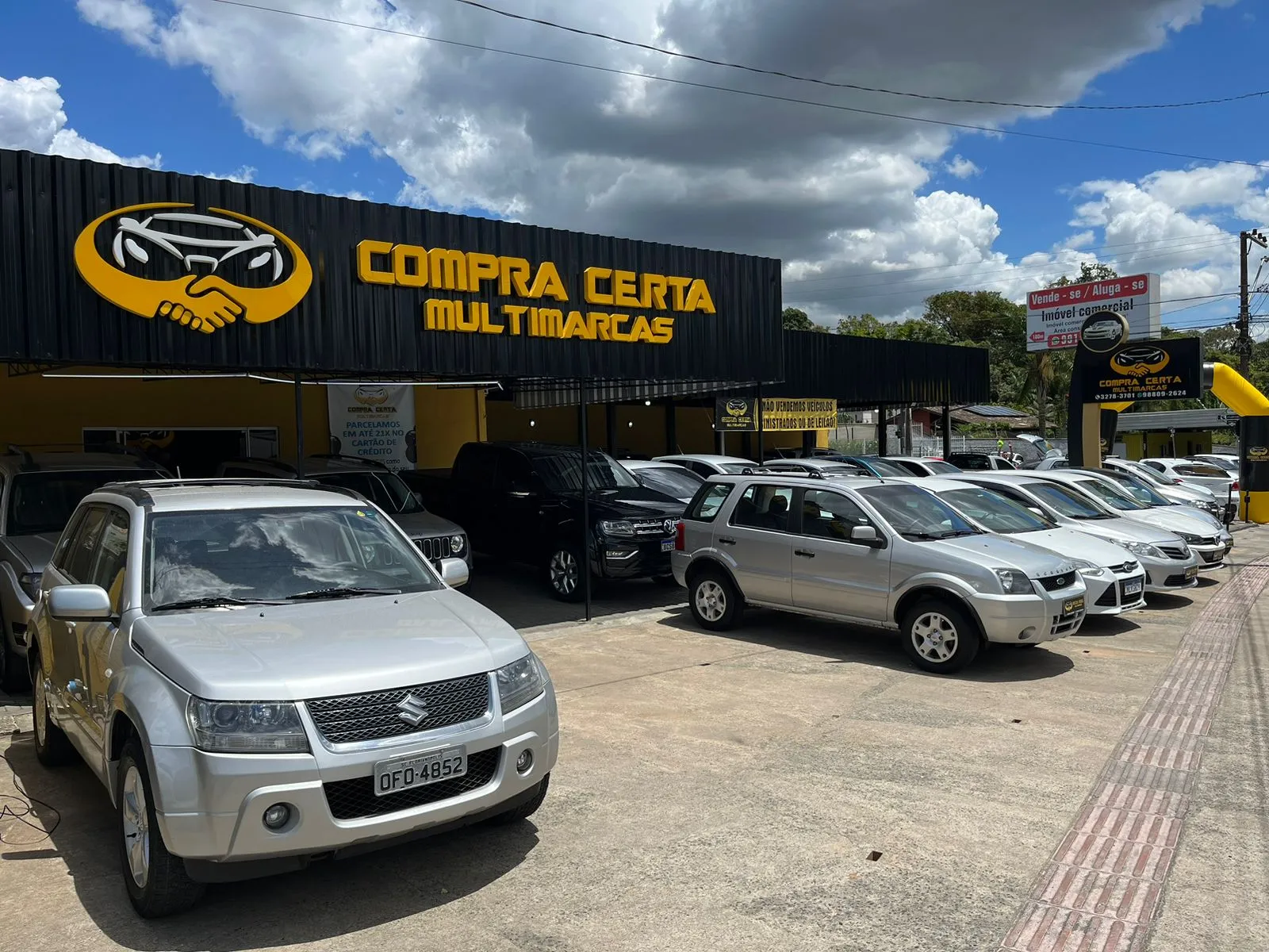 Fachada da loja Veículos à venda em  COMPRA CERTA MULTIMARCAS - Joinville - SC | Mobiauto