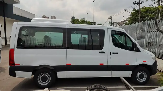 Carro Mercedes-Benz Sprinter 2022 VAN 416 CDI 15+1 (lugares) K42A UP3
