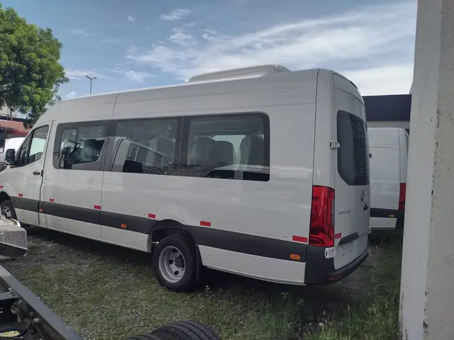Carro Mercedes-Benz Sprinter 2022 VAN 516 CDI 20+1 (lugares) K54A UP4