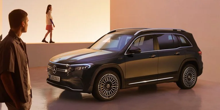 Mercedes-Benz EQB 250 (Elétrico)