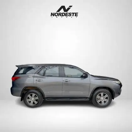 Carro Toyota SW4 2019 2.7 SRV 7L 4x2 (Aut) (Flex)