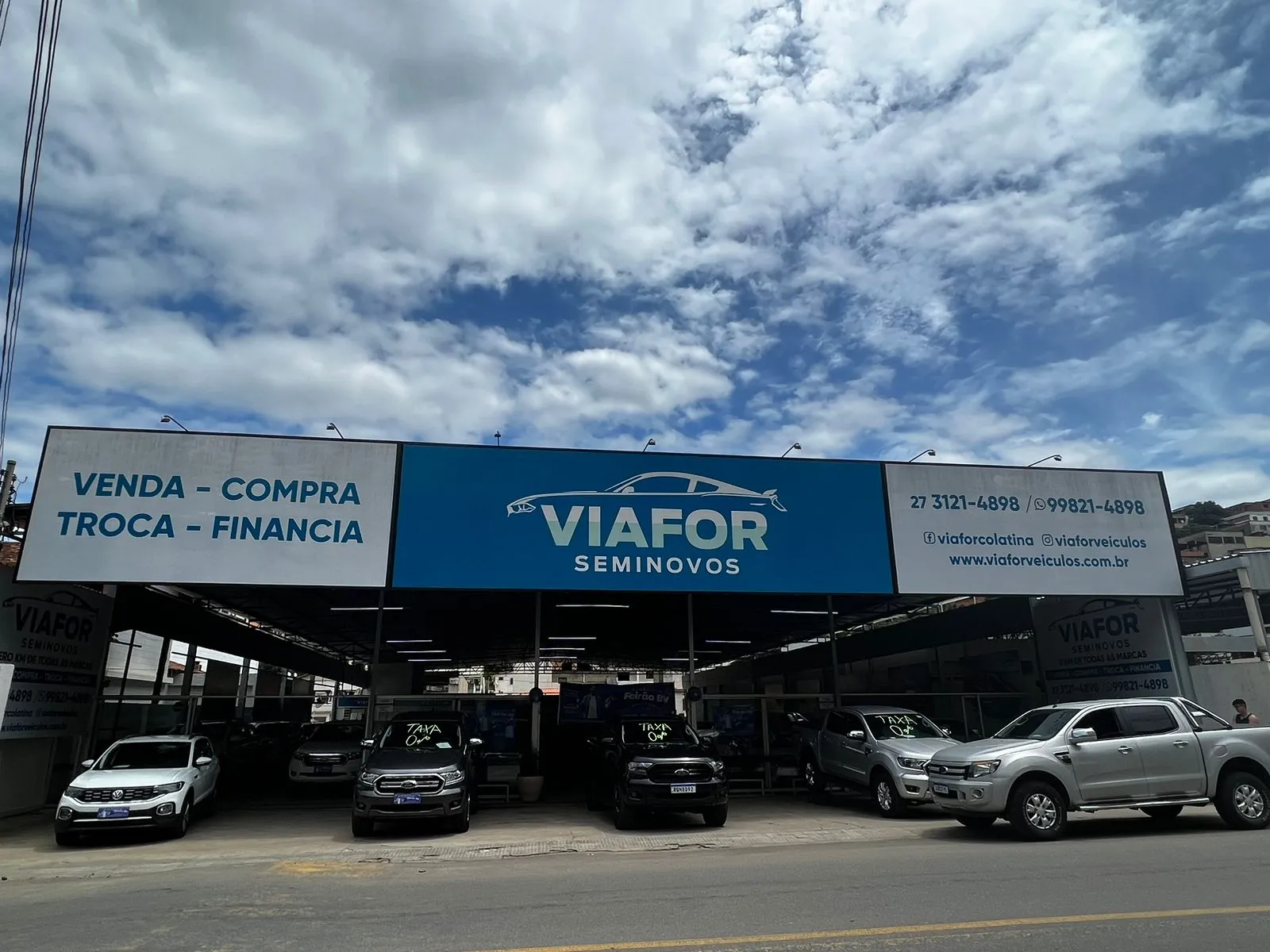 Fachada da loja Veículos à venda em VIAFOR SEMINOVOS - Colatina - ES | Mobiauto