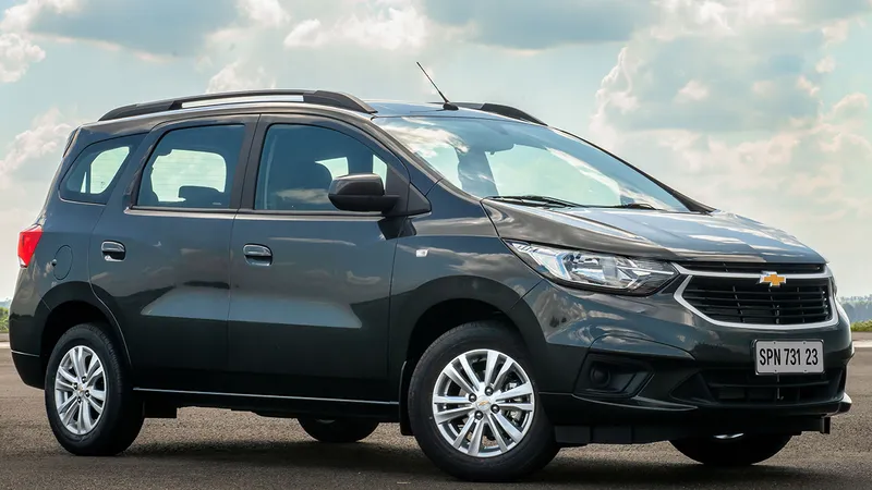Chevrolet Spin 2023 fica mais barata com volta do câmbio manual