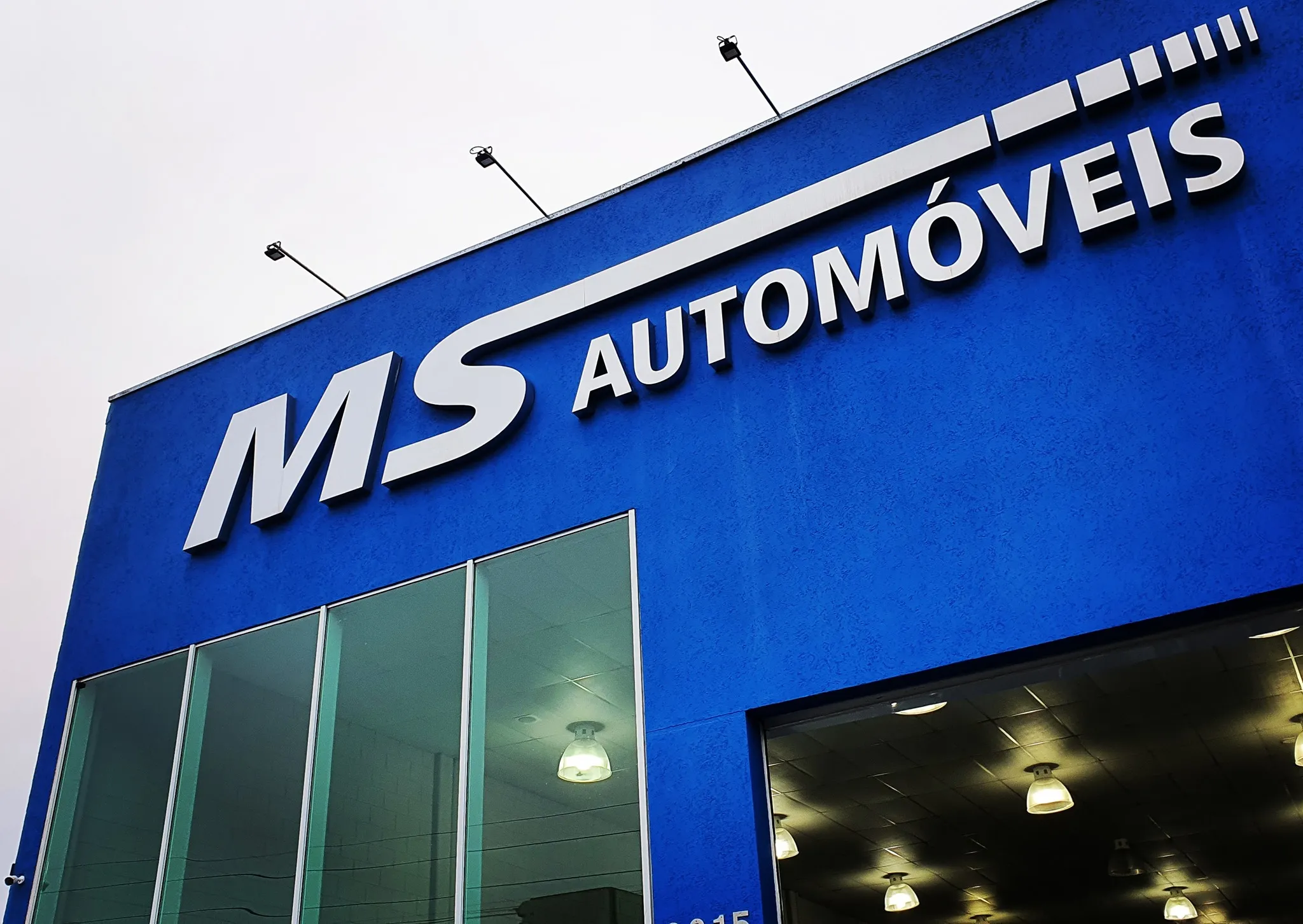 Fachada da loja MS Automóveis  - Curitiba - PR