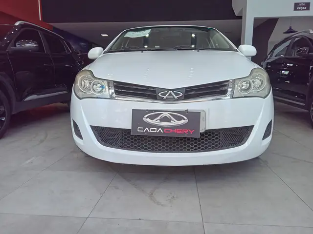 Carro CAOA Chery Celer 2015 Hatch 1.5 16V ACT (Flex)