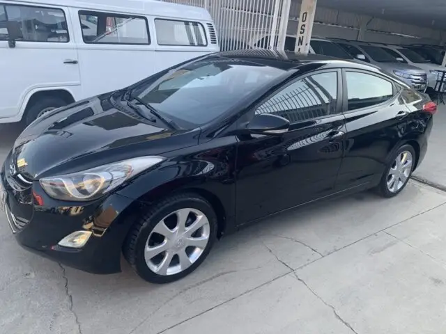 Carro Hyundai Elantra 2012 Sedan 1.8 GLS (aut)