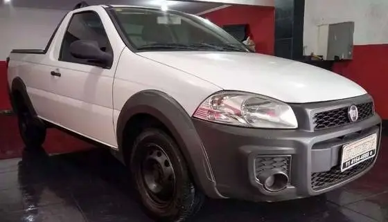 Carro Fiat Strada 2015 Working 1.4 (Flex)
