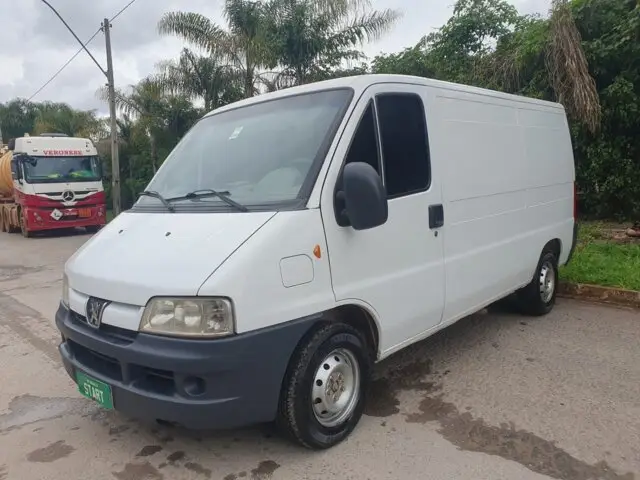 Peugeot Boxer Van 330M 2.8 (ch. médio)
