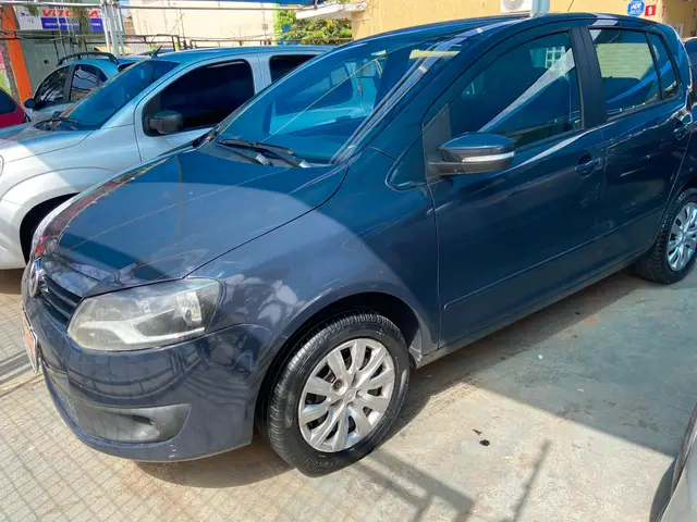 Carro Volkswagen Fox 2013 1.0 TEC (Flex) 4p