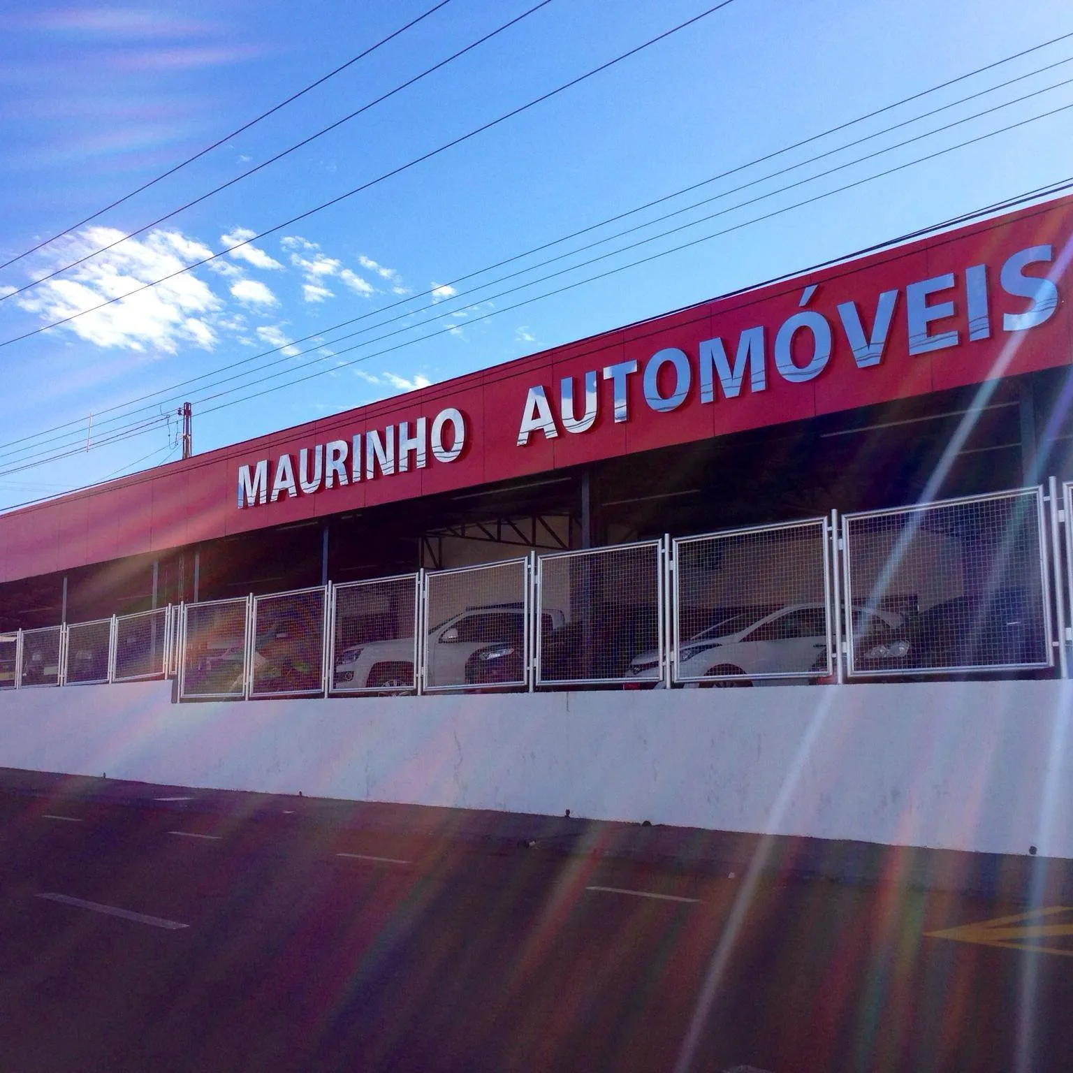 Fachada da loja Maurinho Autom�veis - Franca - SP