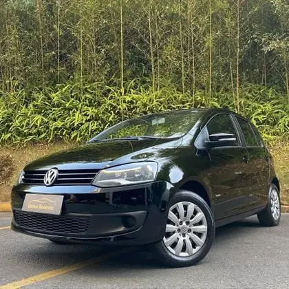 Carro Volkswagen Fox 2014 1.0 TEC (Flex) 4p