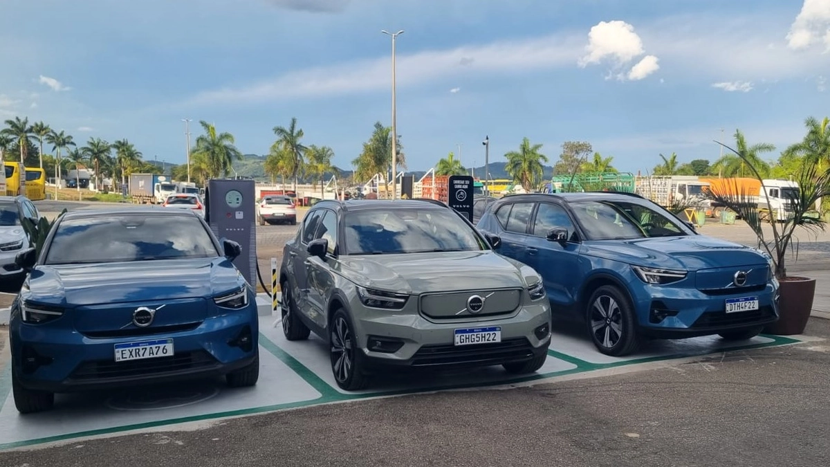 Viajamos de carro elétrico de SP a BH para testar os dois novos eletropostos ultrarrápidos da Volvo nas cidades mineiras de São Gonçalo do Sapucaí e Perdões.