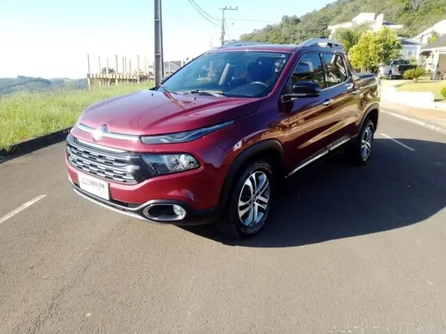 Carro Fiat Toro 2017 Volcano 2.0 diesel AT9 4x4