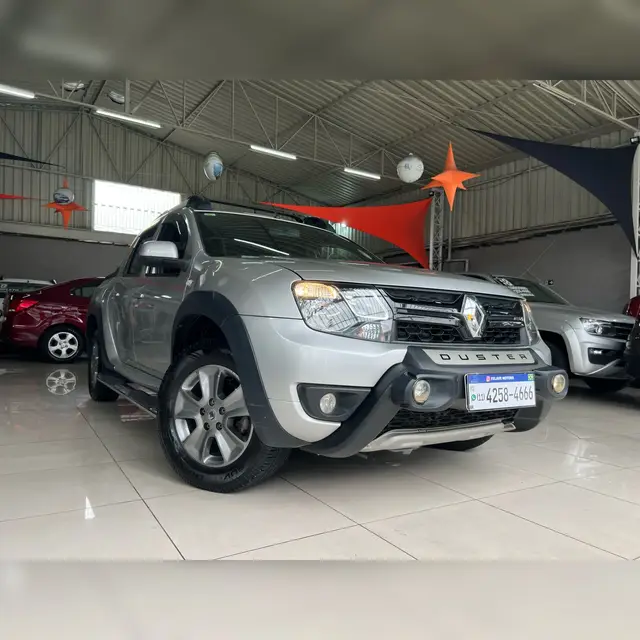 Carro Renault Duster Oroch 2016 2.0 16V Dynamique (Flex)