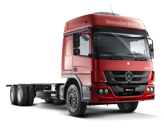 Carro Mercedes-Benz Atego 2022 2426/54 6X2 E5