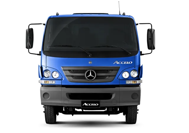 Carro Mercedes-Benz Accelo 2020 815/39 C.EST