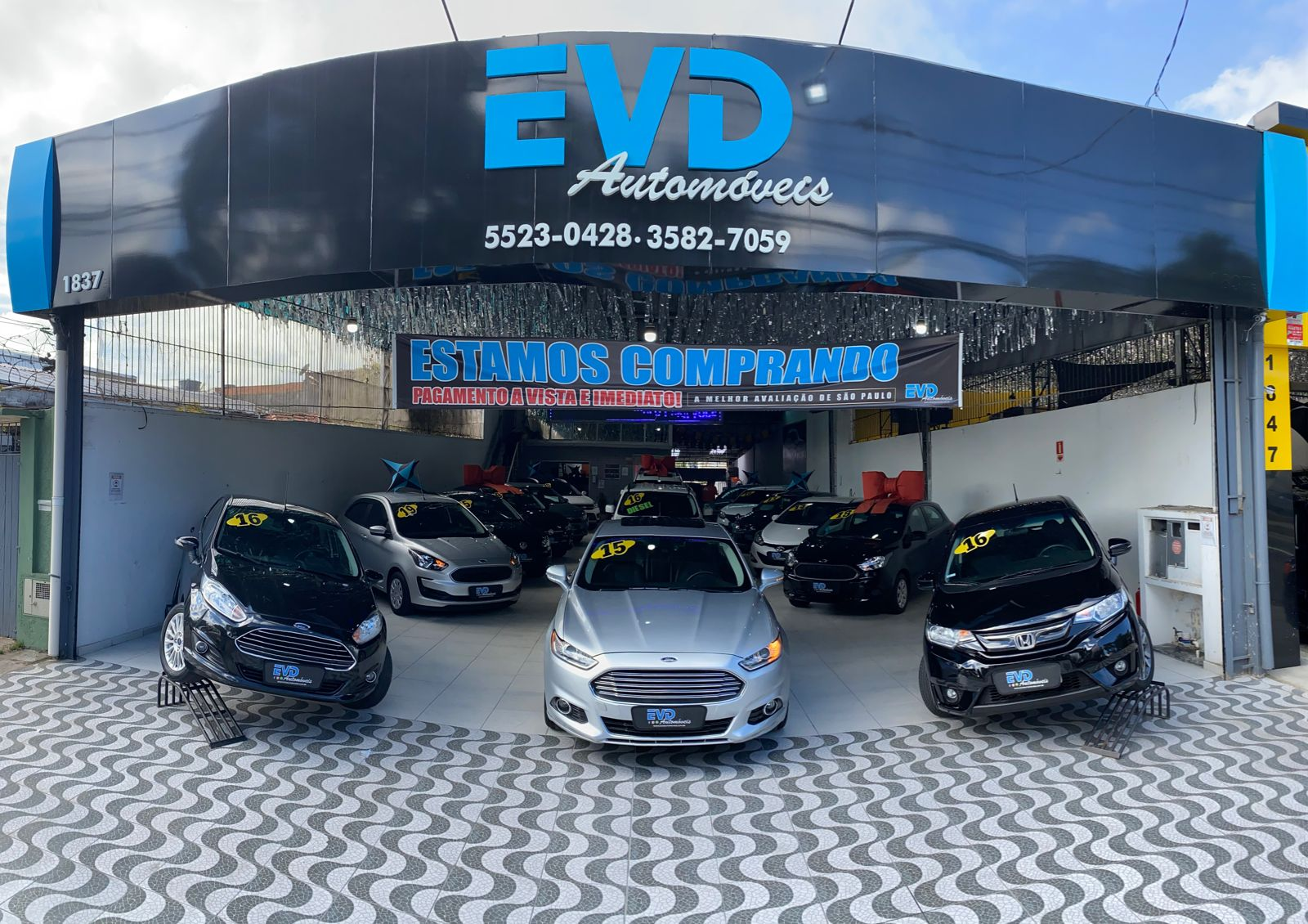 Fachada da loja Veículos à venda em Evd Automóveis - São Paulo - SP