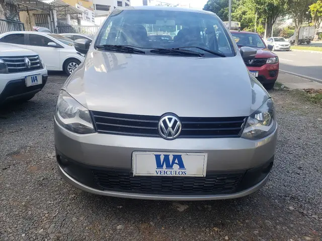 Carro Volkswagen Fox 2014 1.0 TEC (Flex) 2p