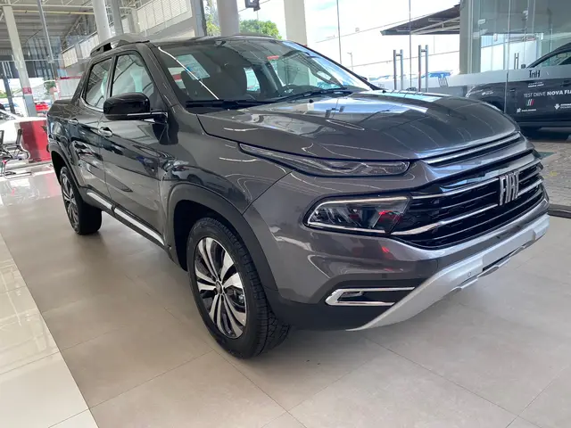 Carro Fiat Toro 2023 Volcano 2.0 TDI 4x4 (Aut)