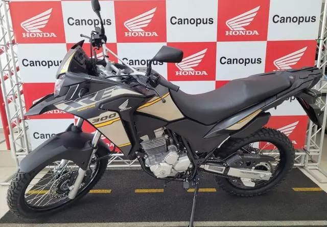 Carro Honda XRE 300 2023 Adventure