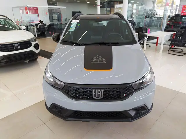 Carro Fiat Argo 2023 Trekking 1.3 (Flex)