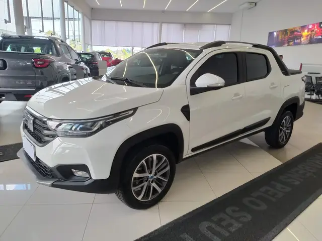 Carro Fiat Strada 2023 Volcano 1.3 CD AT (Flex)