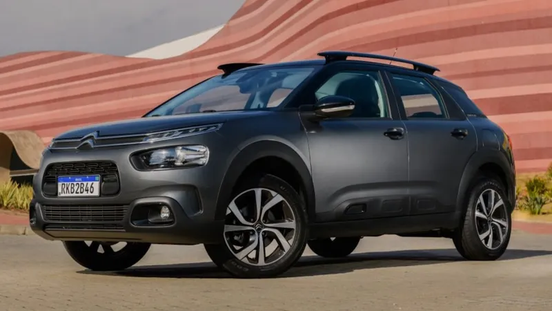 Citroën C4 Cactus 2023 THP se apoia no motor BMW e esquece de se atualizar