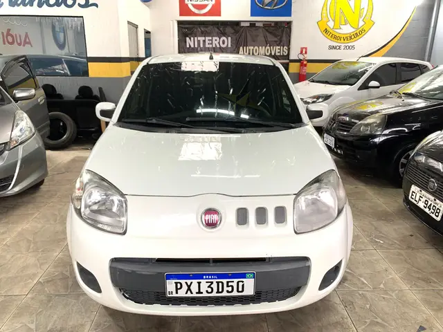 Carro Fiat Uno 2016 Vivace Celeb. 1.0 8V (Flex) 4p