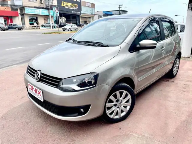 Carro Volkswagen Fox 2013 1.6 8V (Flex)
