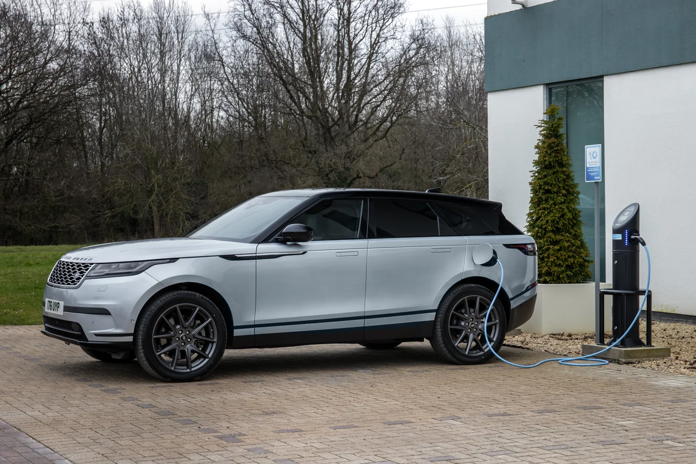 Land Rover Range Rover Velar R-Dynamic HSE 3.0 V6 4WD (Híb.)