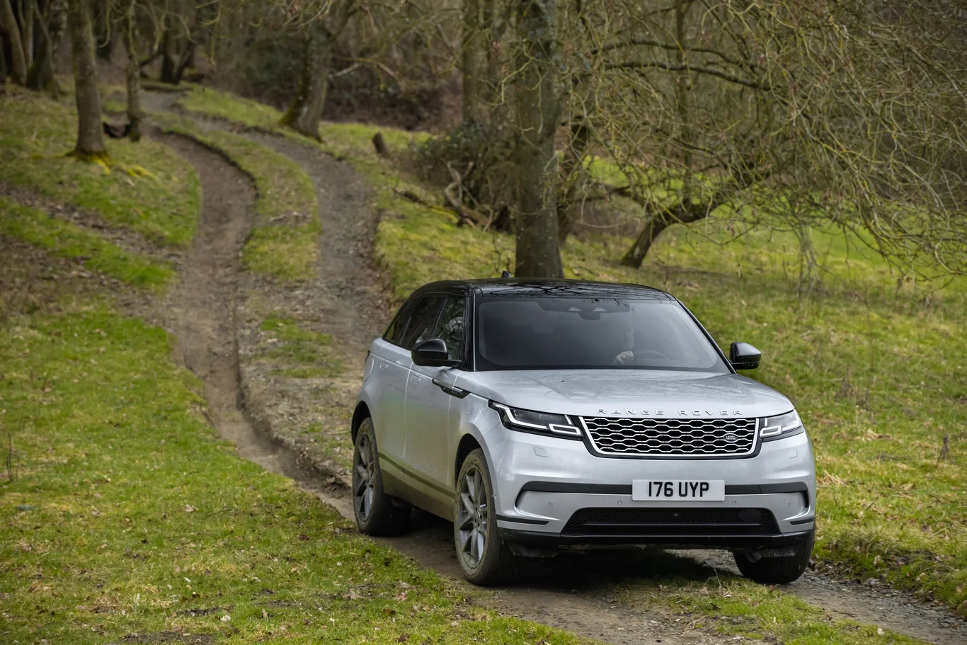 Land Rover Range Rover Velar R-Dynamic SE 3.0 V6 4WD (Híb.)