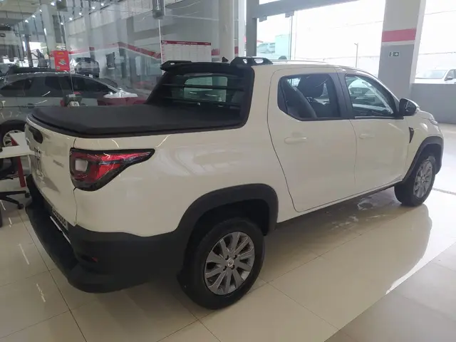 Carro Fiat Strada 2023 Freedom 1.3 CD (Flex)