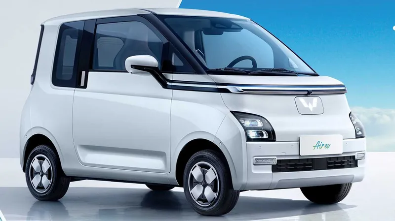 Este microcarro elétrico chinês custa R$ 54 mil e te ajuda com os boletos