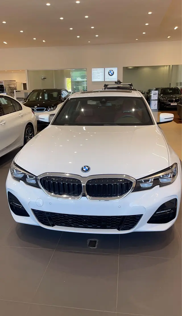 Carro BMW 330e 2022 M Sport 2.0 Turbo Híbrido (Aut)