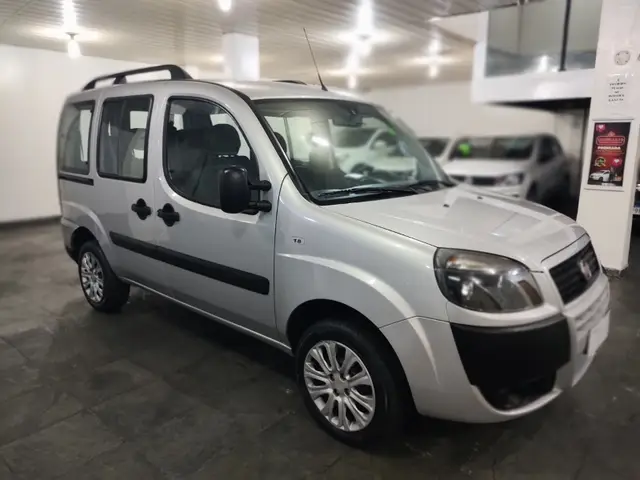 Carro Fiat Doblò 2020 Essence 1.8 16V (Flex)