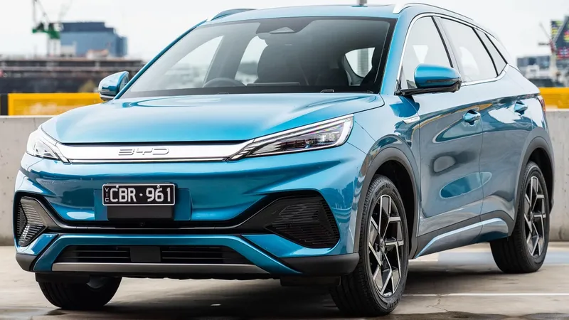 BYD pode comprar fábrica da Stellantis para fazer motores de carros elétricos