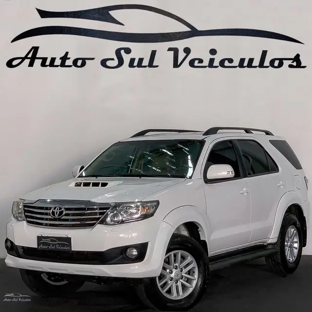 Carro Toyota Hilux SW4 2012 SRV 3.0 4X4 (7 Lugares)