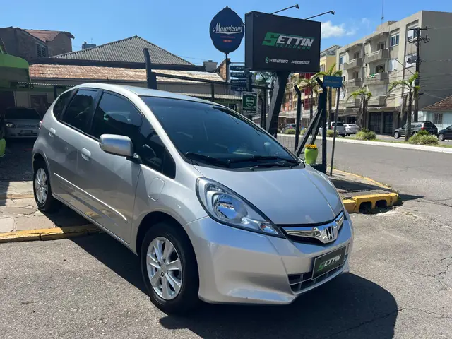 Carro Honda Fit 2013 LX 1.4 (flex)