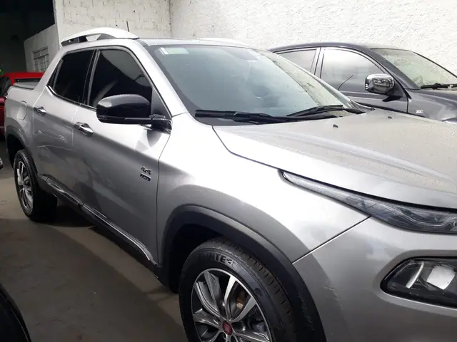 Carro Fiat Toro 2020 Volcano 2.4 AT9 4x2 (Flex)